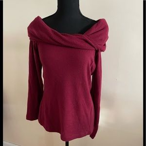 Off the shoulder Three Dot burgundy cashmere sweater